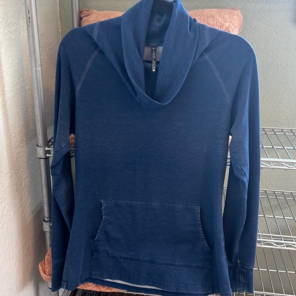 KUHL Women’s cowl neck blue thermal shirt size medium